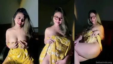 ABG Kesepian Butuh Kehangatan Minta Dielus Kasar