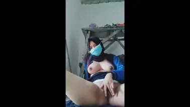 Jilbab Solo Main Basah Di Rumah Sepi